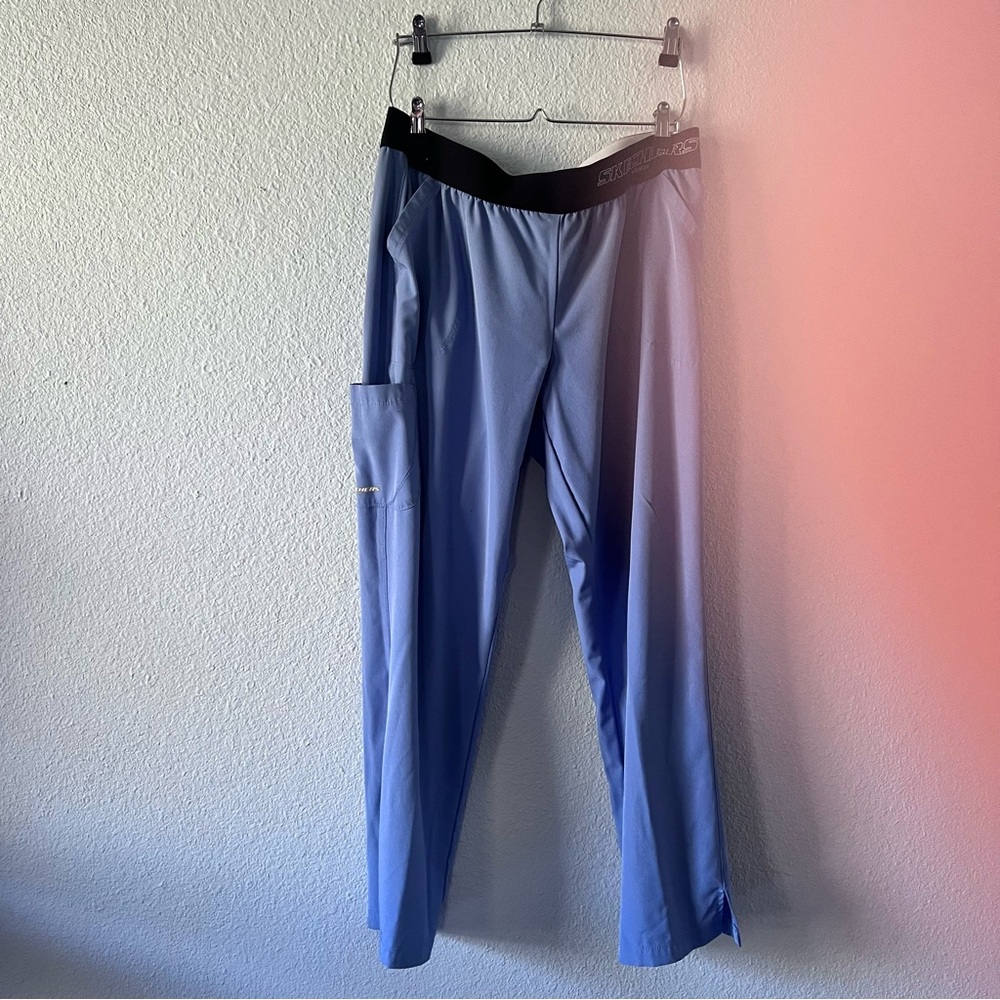 light blue Sketchers medical scrub pants XL